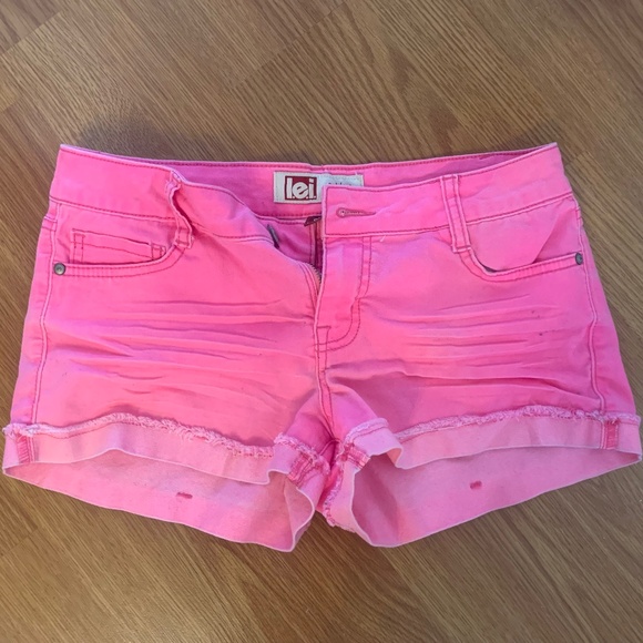 Lei shorts - Picture 1 of 3
